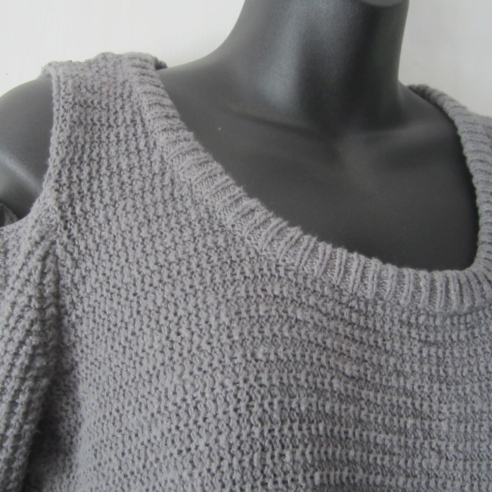 Ruby Moon XS - Open Shoulder - Picture 2 of 6
